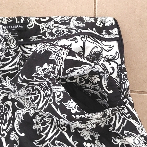 Mario serrani | black & white paisley shorts with pockets - Picture 3 of 3